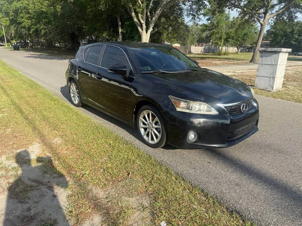 2011 Lexus CT - Image 3 of 10