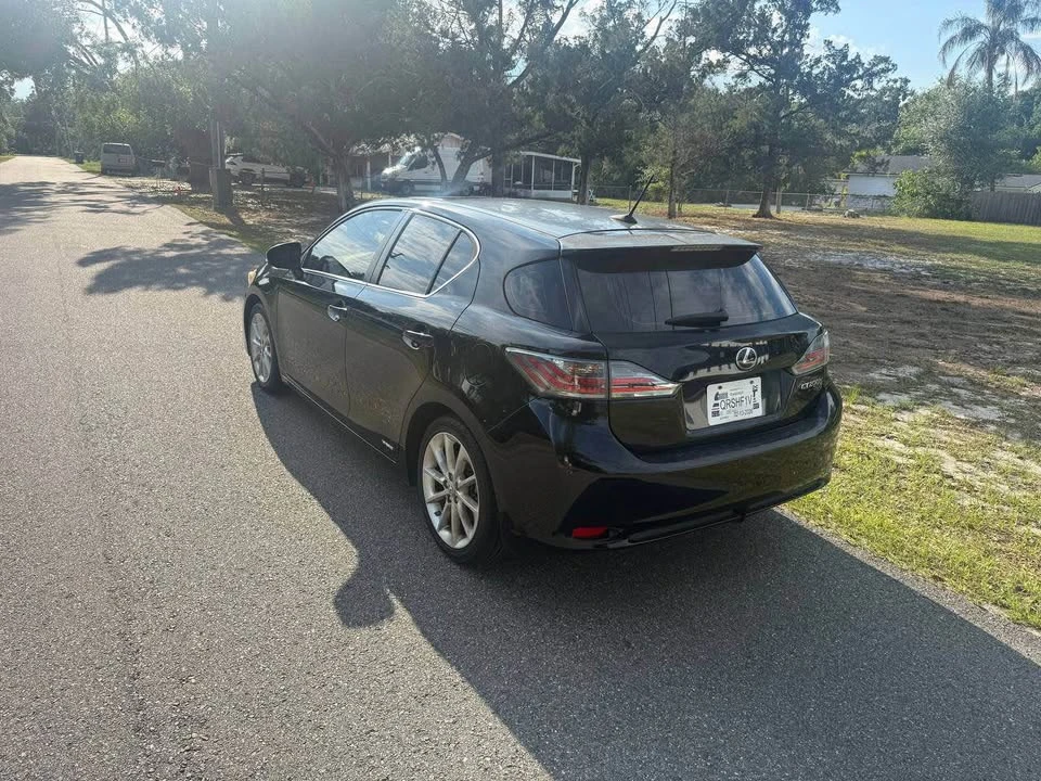 2011 Lexus CT - Image 5 of 10
