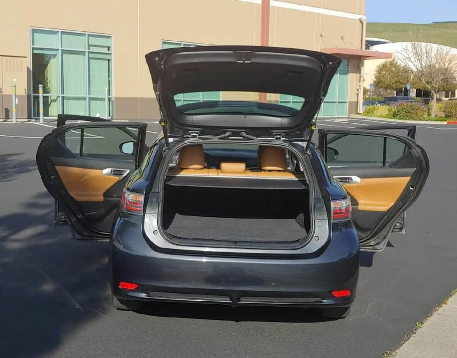 2011 Lexus CT - Image 3 of 6