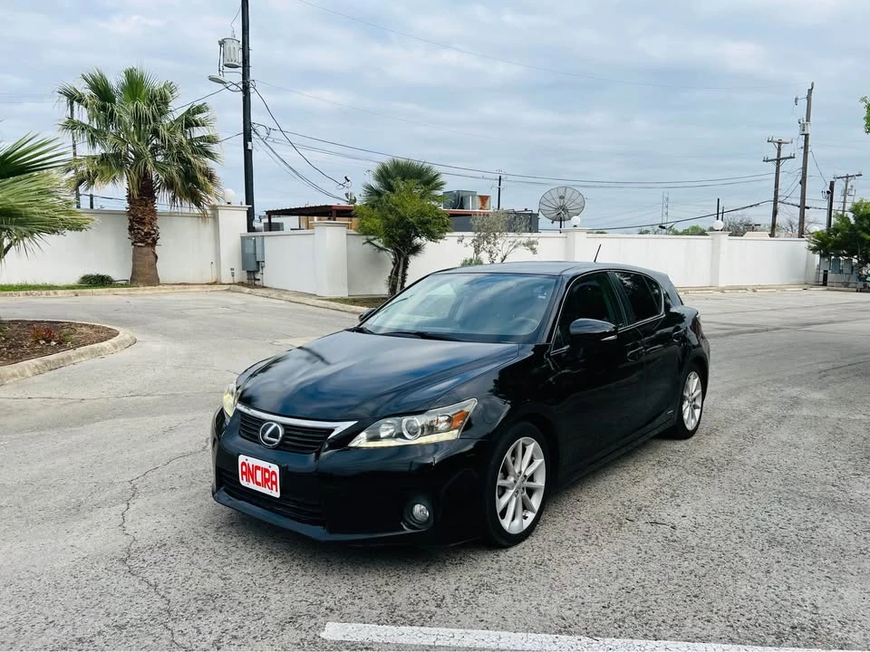 2011 Lexus CT - Image 2 of 14