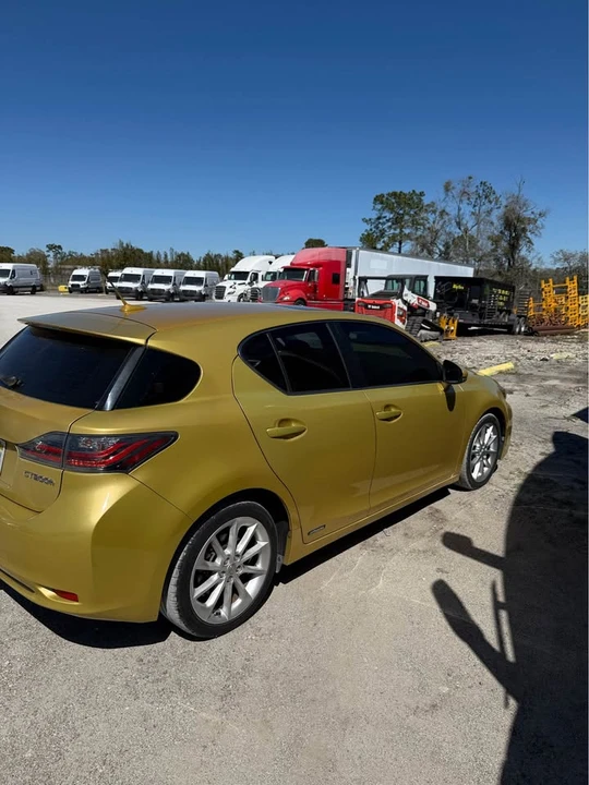 2011 Lexus CT - Image 3 of 10