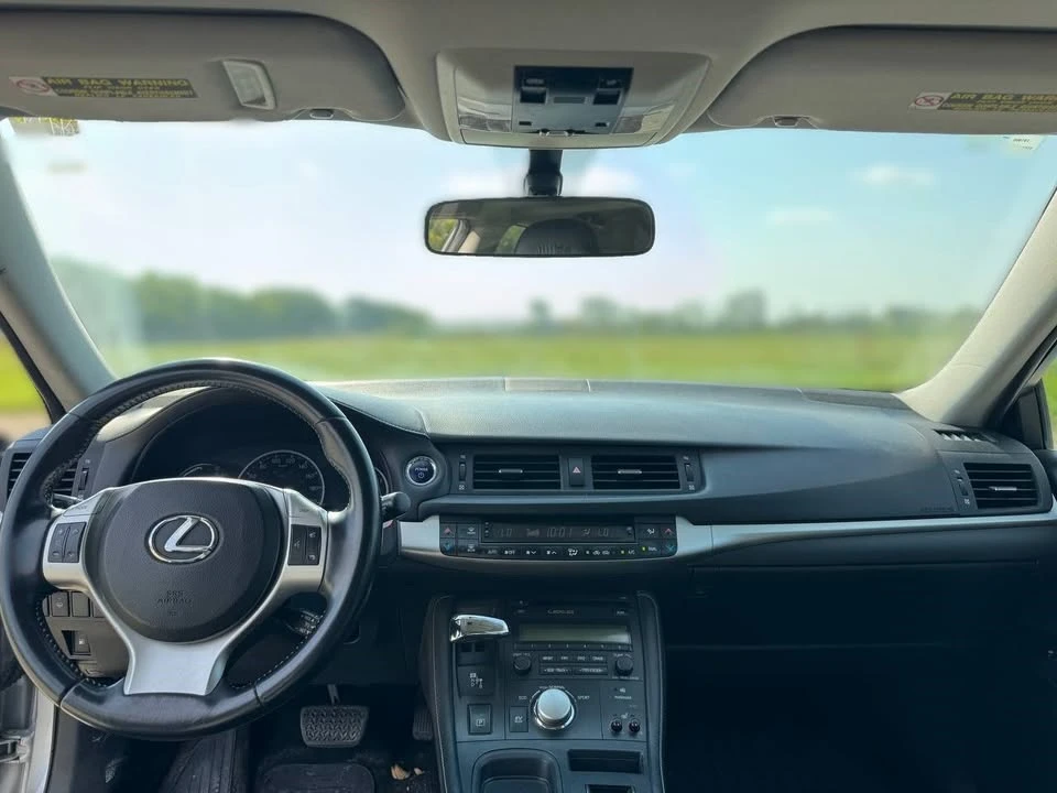 2011 Lexus CT - Image 18 of 18