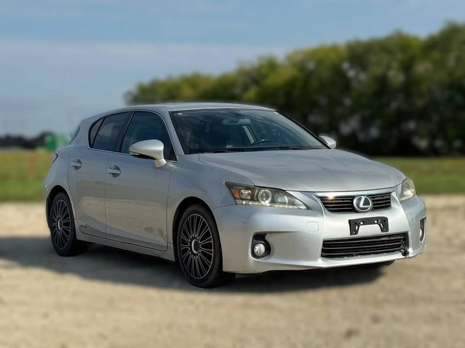 2011 Lexus CT - Image 3 of 18
