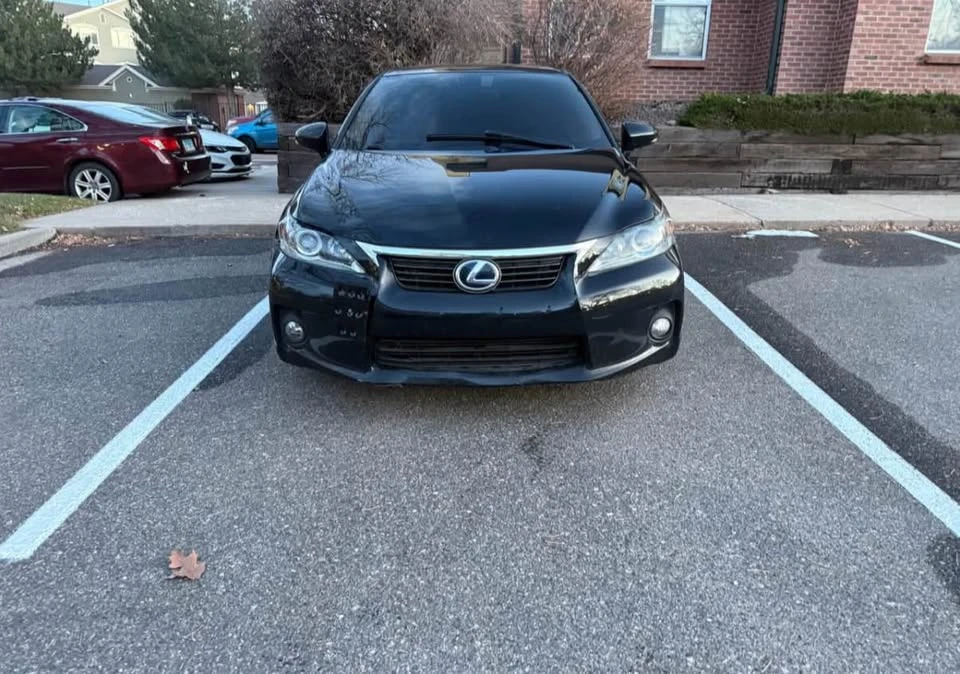 2011 Lexus CT - Image 3 of 10