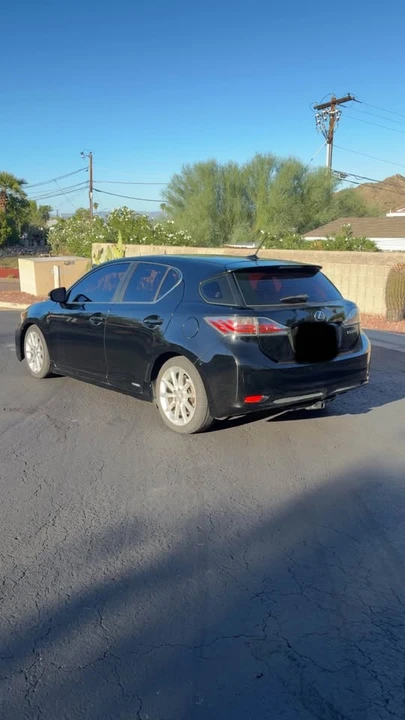 2011 Lexus CT - Image 2 of 8