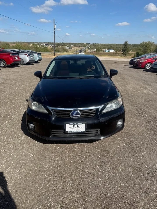 2011 Lexus CT - Image 2 of 14