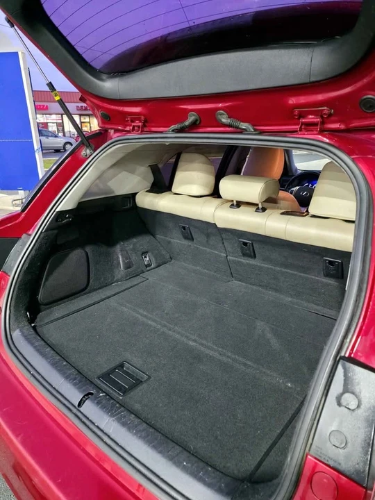 2011 Lexus CT - Image 9 of 20