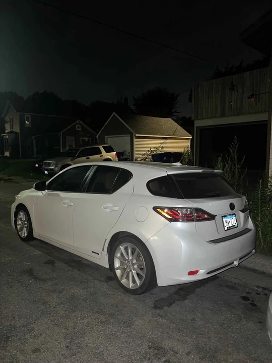 2011 Lexus CT - Image 11 of 11