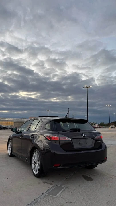 2011 Lexus CT - Image 3 of 15
