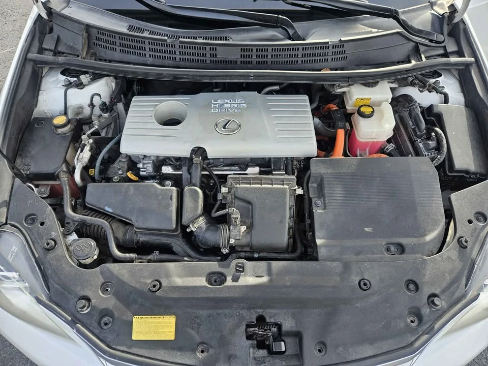 2011 Lexus CT - Image 8 of 8