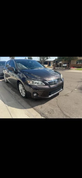 2011 Lexus CT - Image 2 of 8