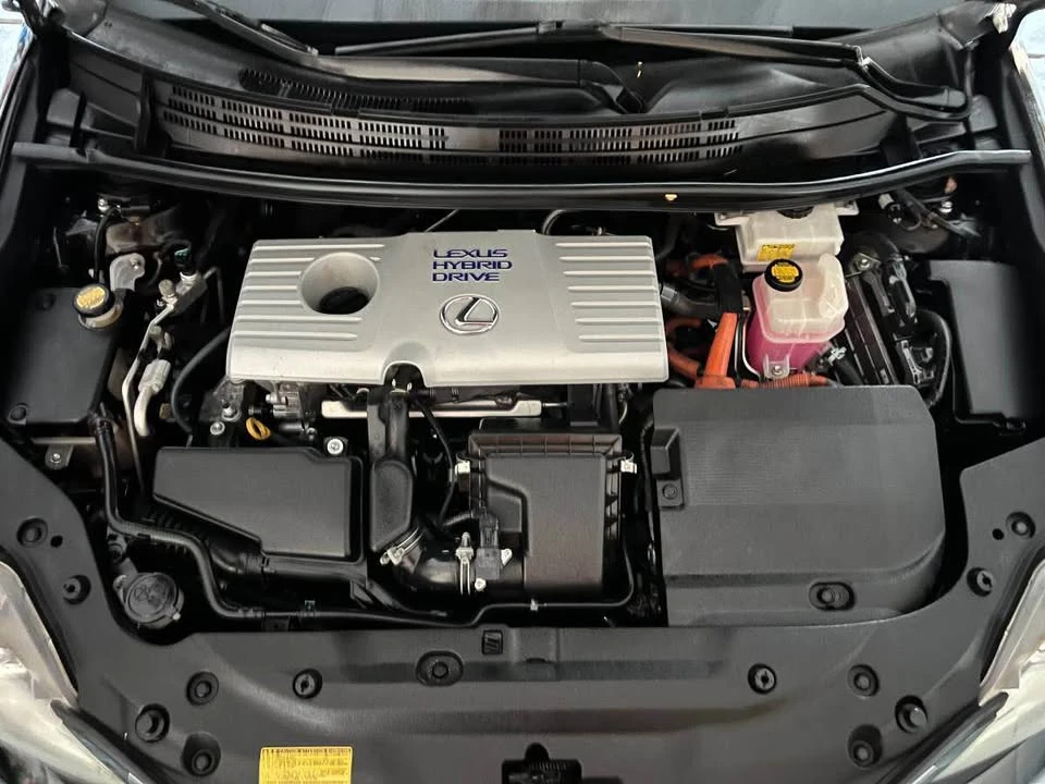 2011 Lexus CT - Image 10 of 20