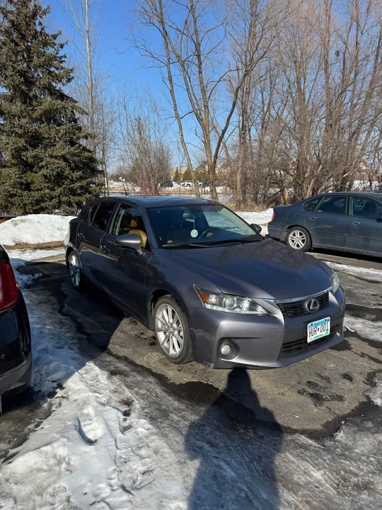 2011 Lexus CT - Image 2 of 8