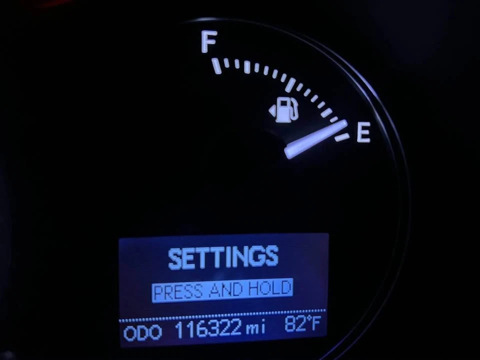 2011 Lexus CT - Image 11 of 20