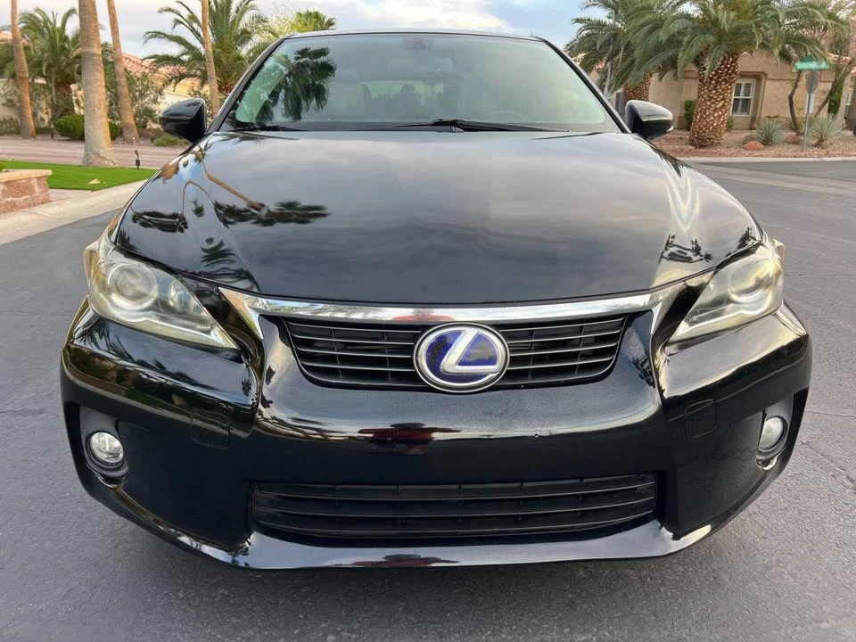 2011 Lexus CT - Image 2 of 20