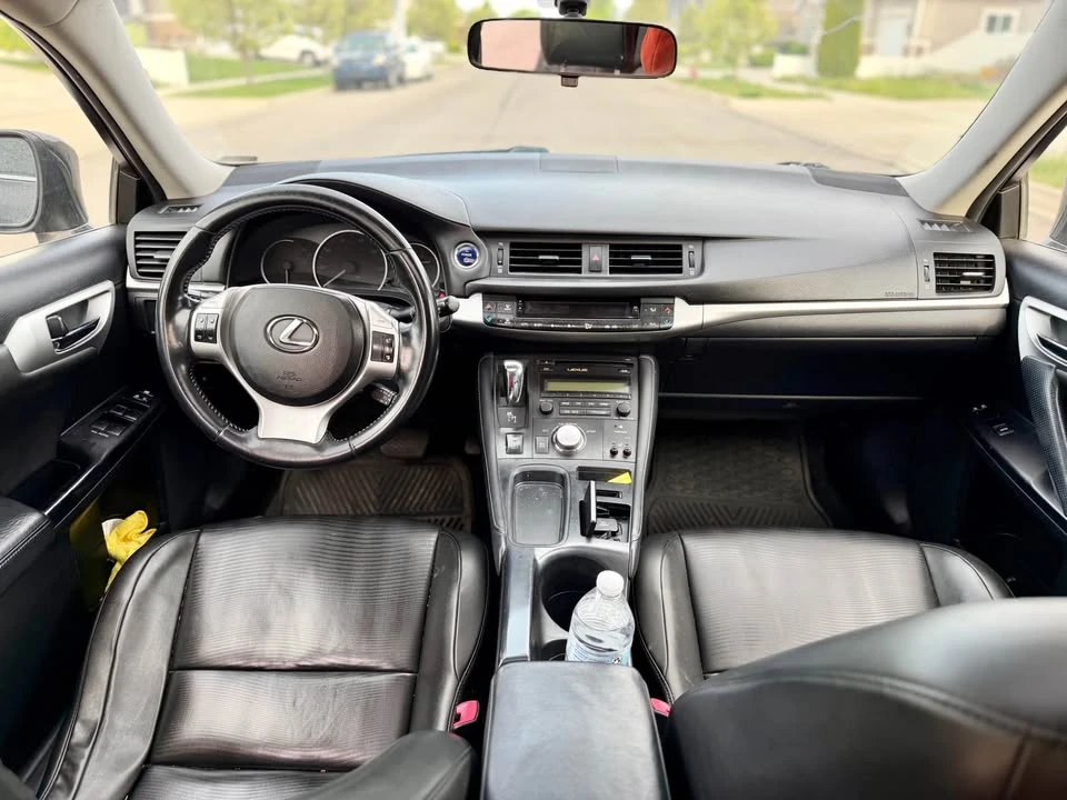 2011 Lexus CT - Image 13 of 15