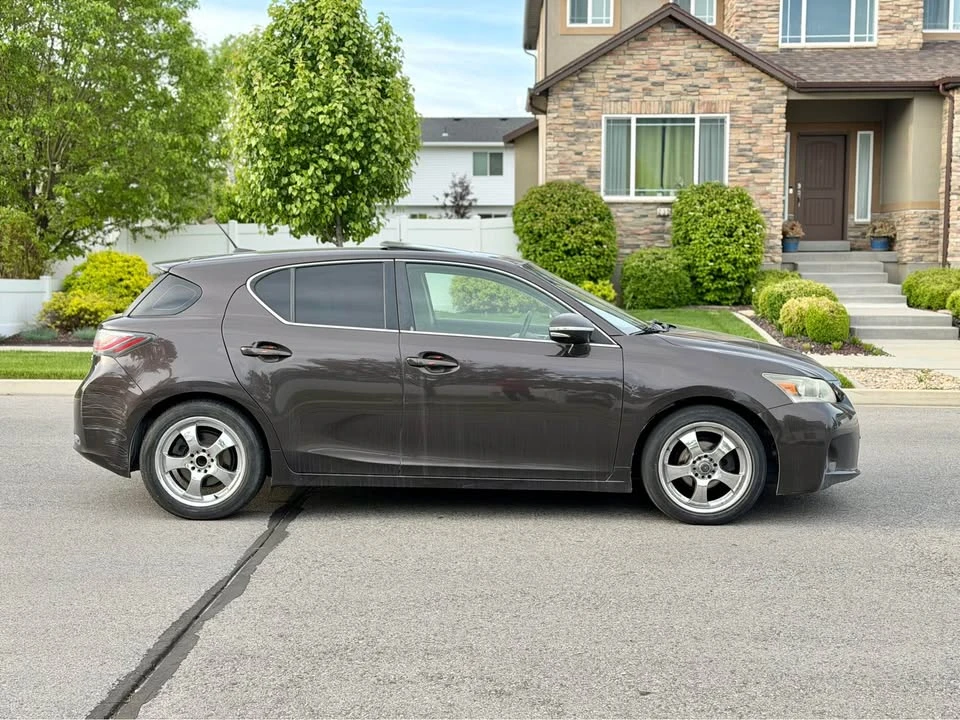 2011 Lexus CT - Image 4 of 15