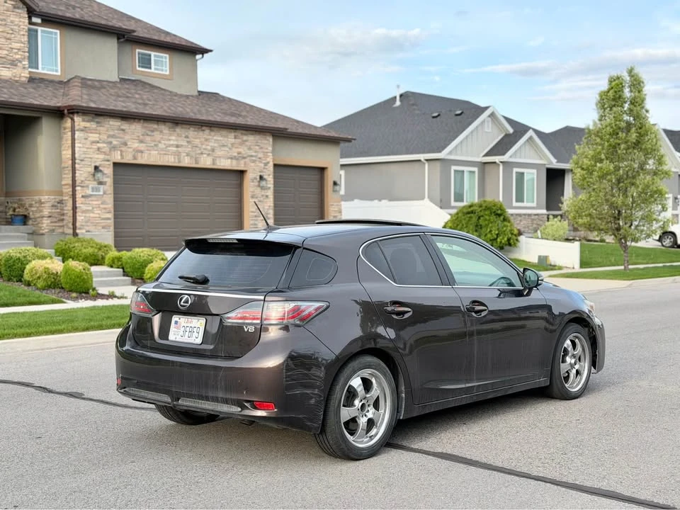 2011 Lexus CT - Image 5 of 15
