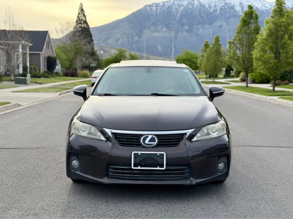 2011 Lexus CT - Image 2 of 15