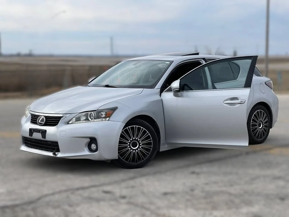2011 Lexus CT - Image 2 of 21