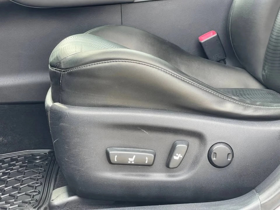 2011 Lexus CT - Image 14 of 21