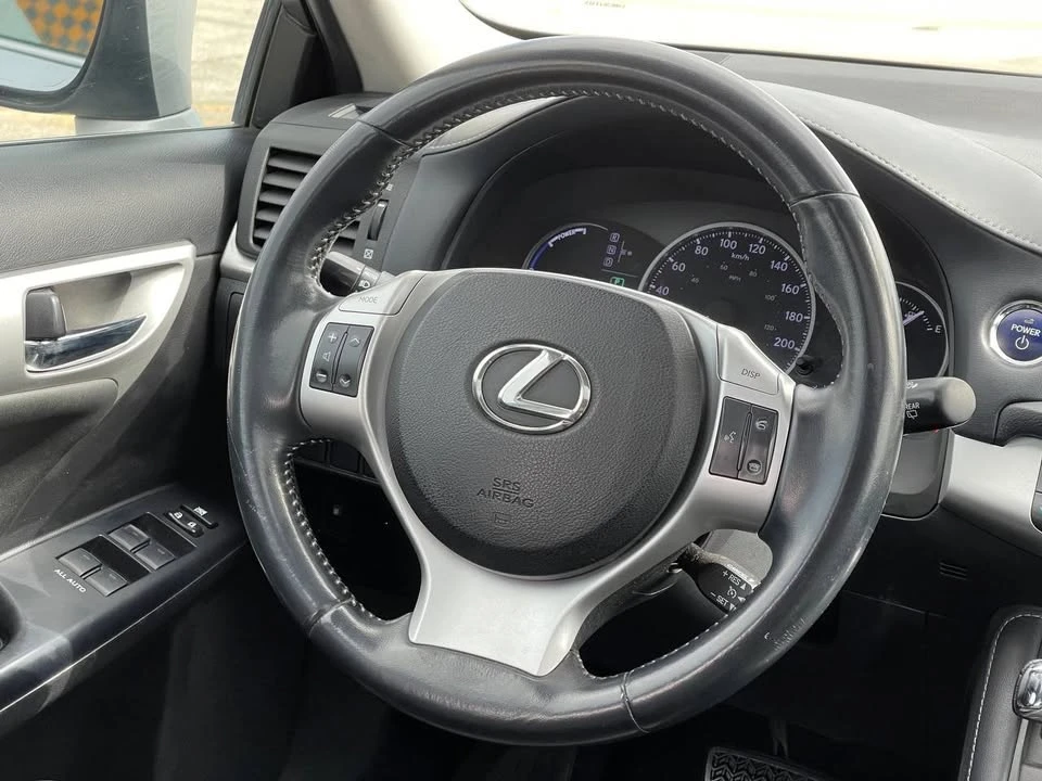 2011 Lexus CT - Image 15 of 21