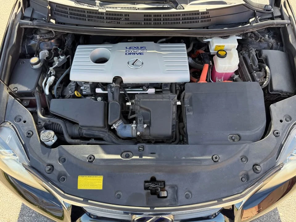 2011 Lexus CT - Image 19 of 20