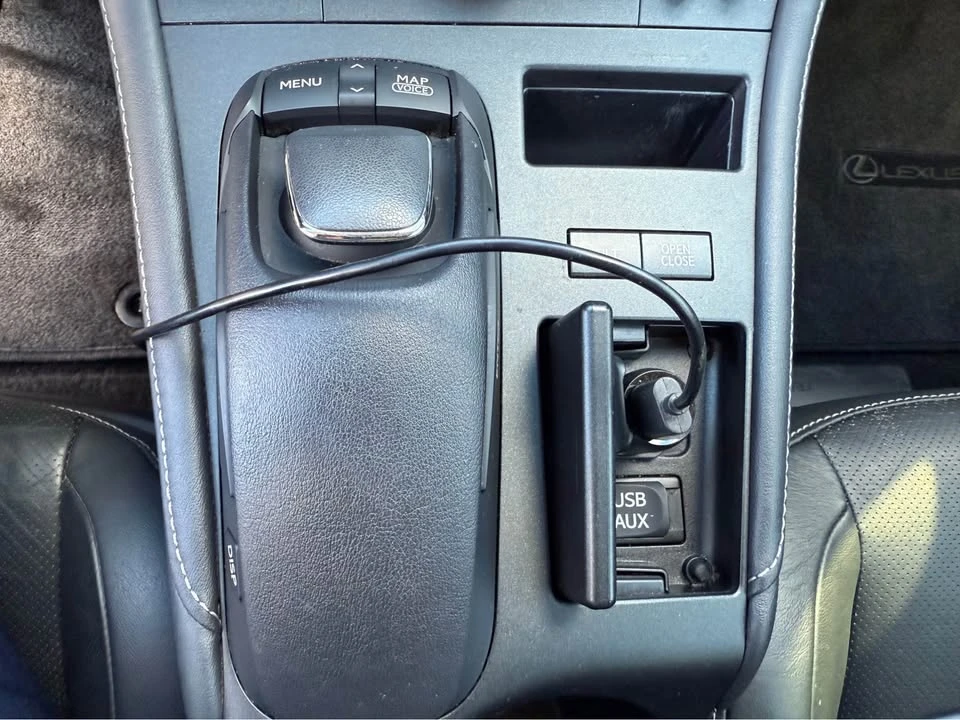 2011 Lexus CT - Image 17 of 20