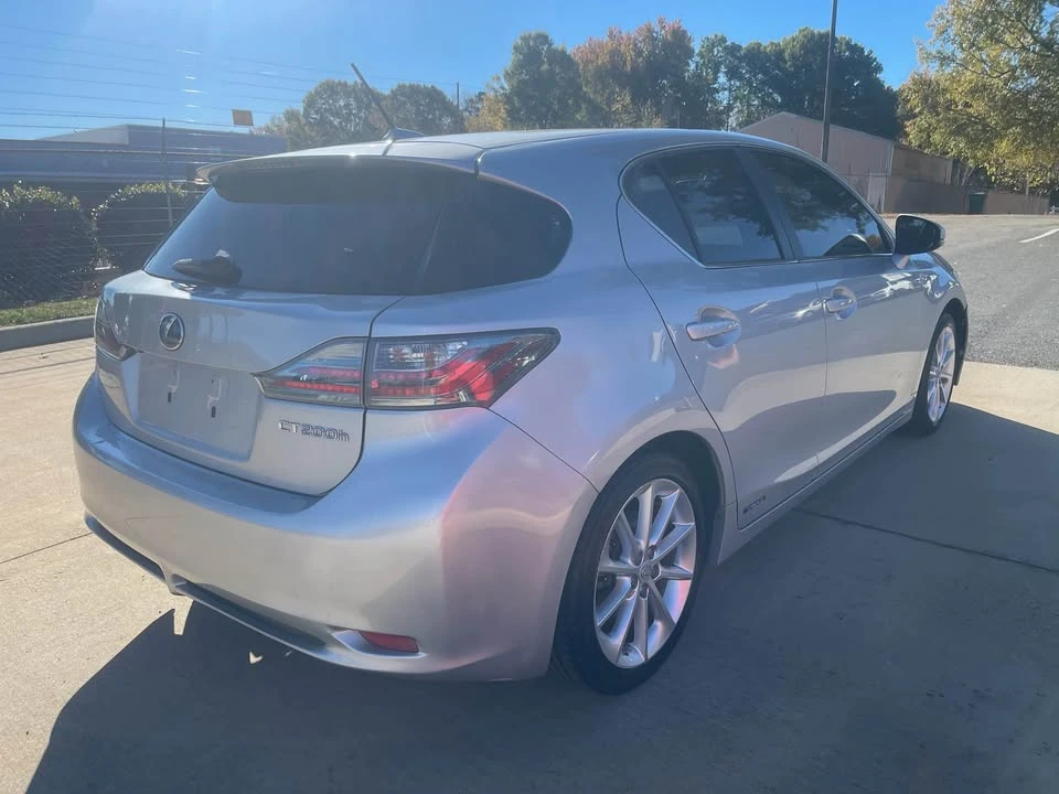 2011 Lexus CT - Image 6 of 18