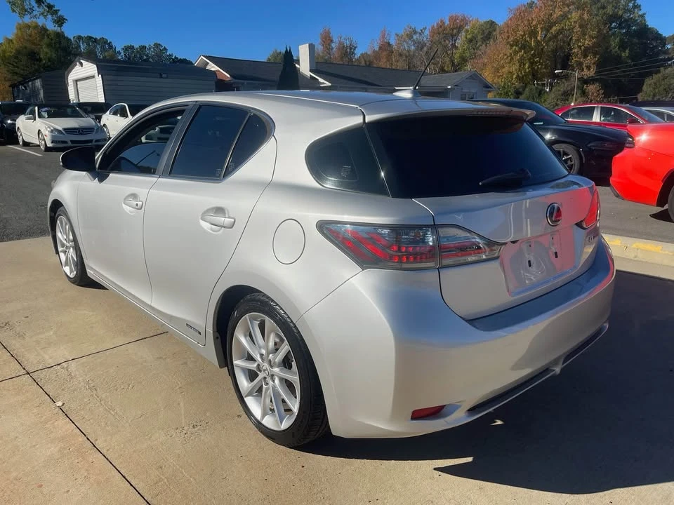 2011 Lexus CT - Image 4 of 18