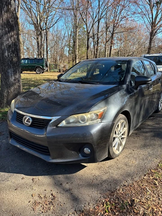 2011 Lexus CT - Image 2 of 7