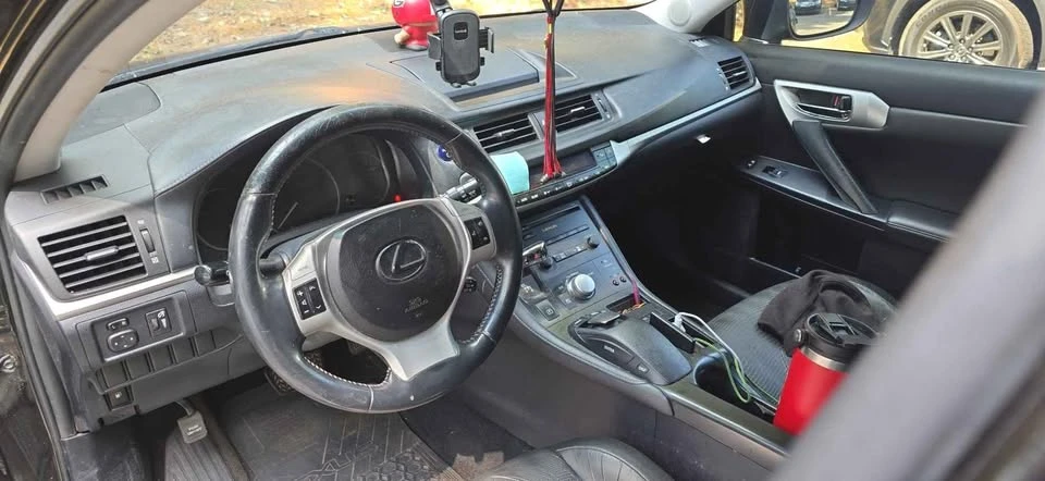 2011 Lexus CT - Image 4 of 5