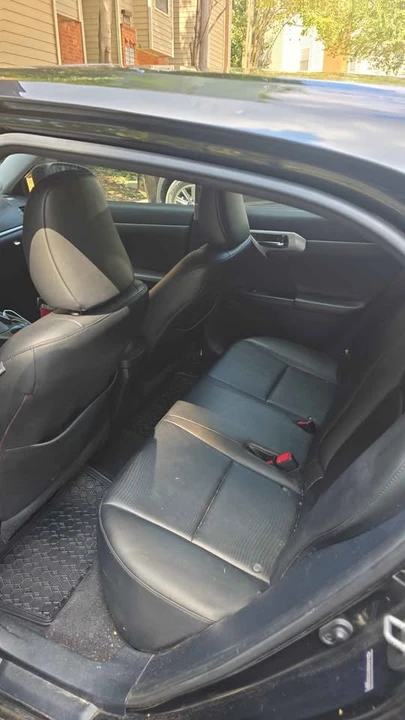 2011 Lexus CT - Image 3 of 5