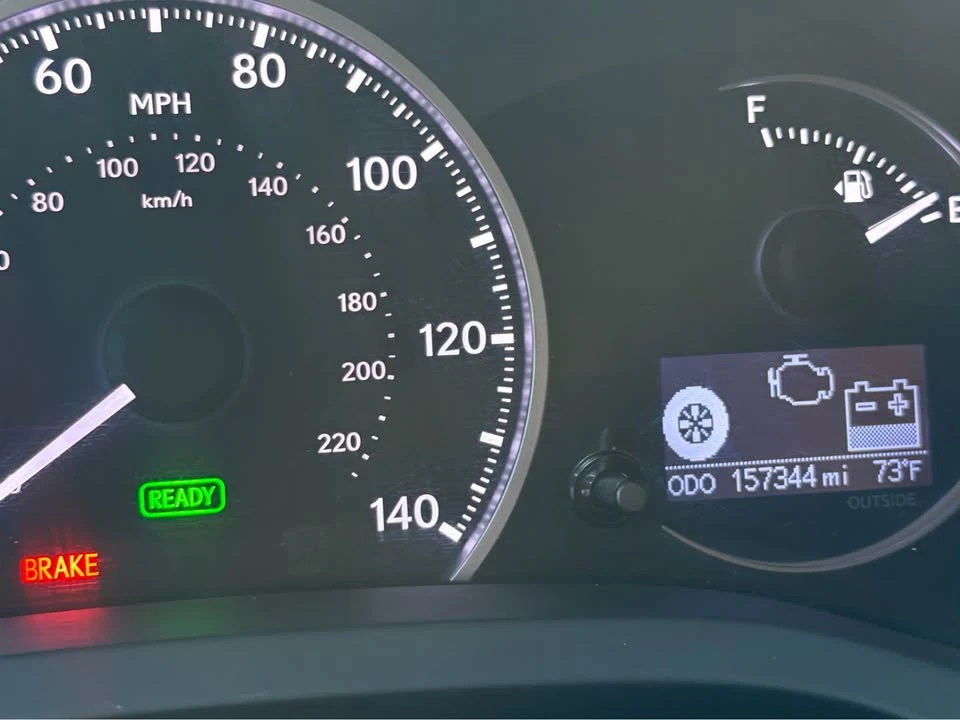 2011 Lexus CT - Image 11 of 12