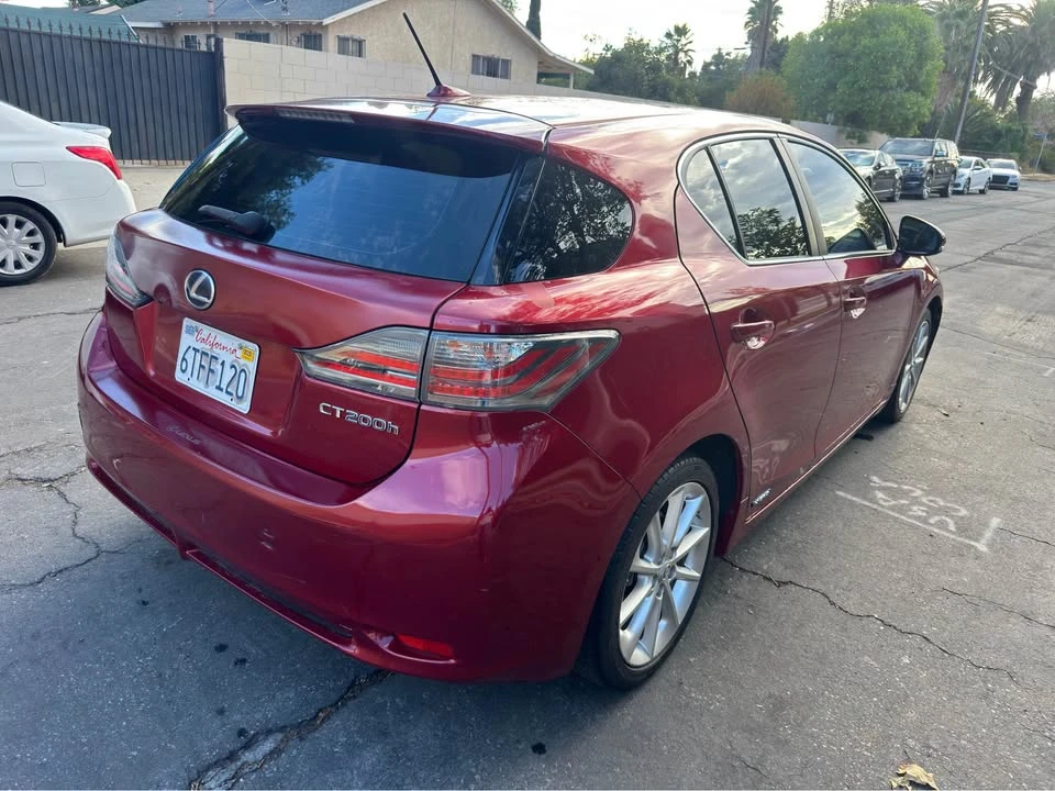 2011 Lexus CT - Image 2 of 12