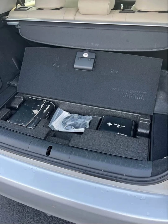 2011 Lexus CT - Image 12 of 19
