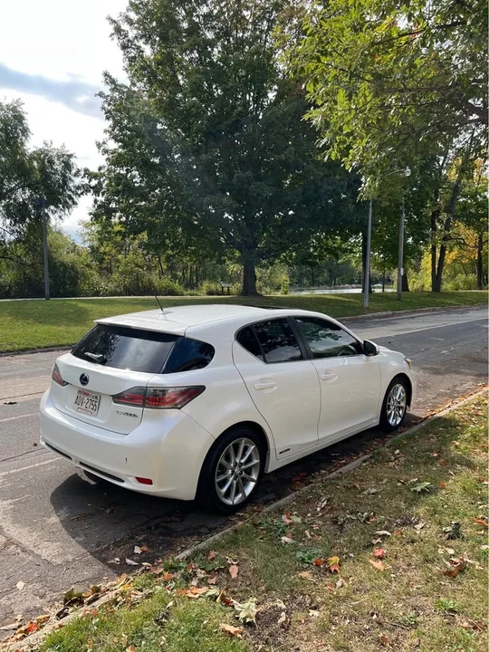 2011 Lexus CT - Image 6 of 14