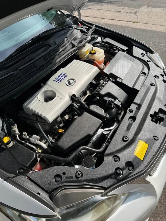 2011 Lexus CT - Image 9 of 14