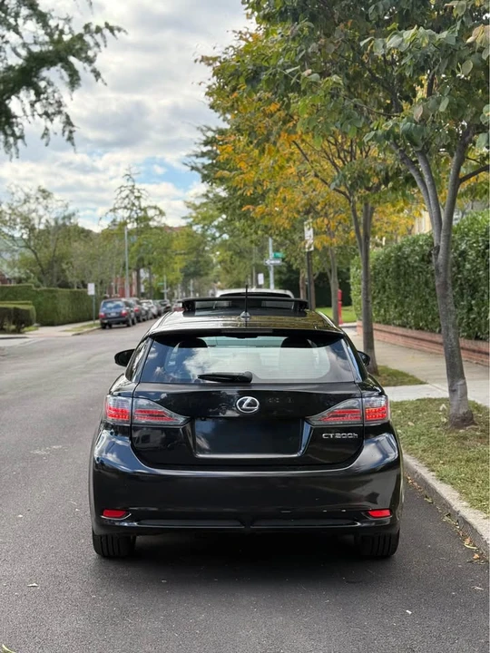 2011 Lexus CT - Image 6 of 19
