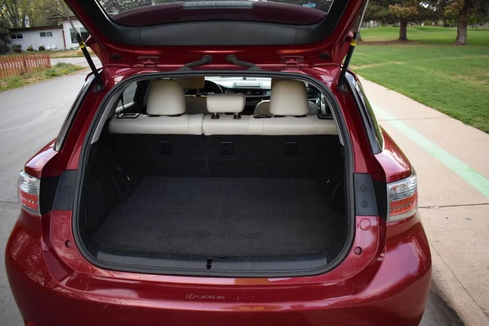 2011 Lexus CT - Image 6 of 9