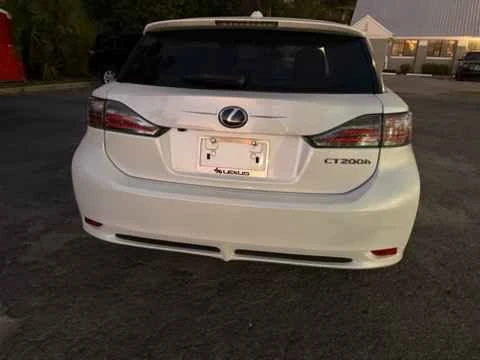 2011 Lexus CT - Image 4 of 18