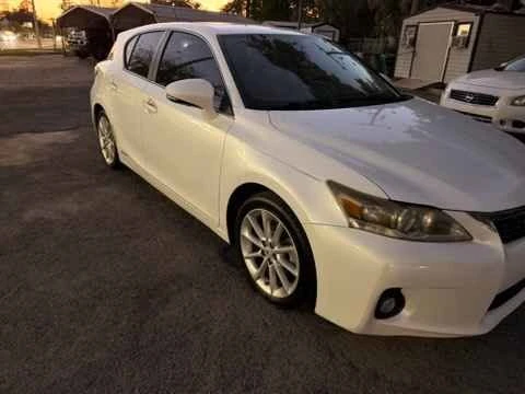 2011 Lexus CT - Image 3 of 18