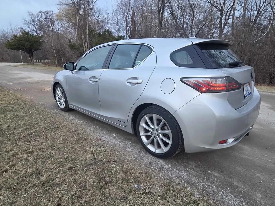 2011 Lexus CT - Image 10 of 10