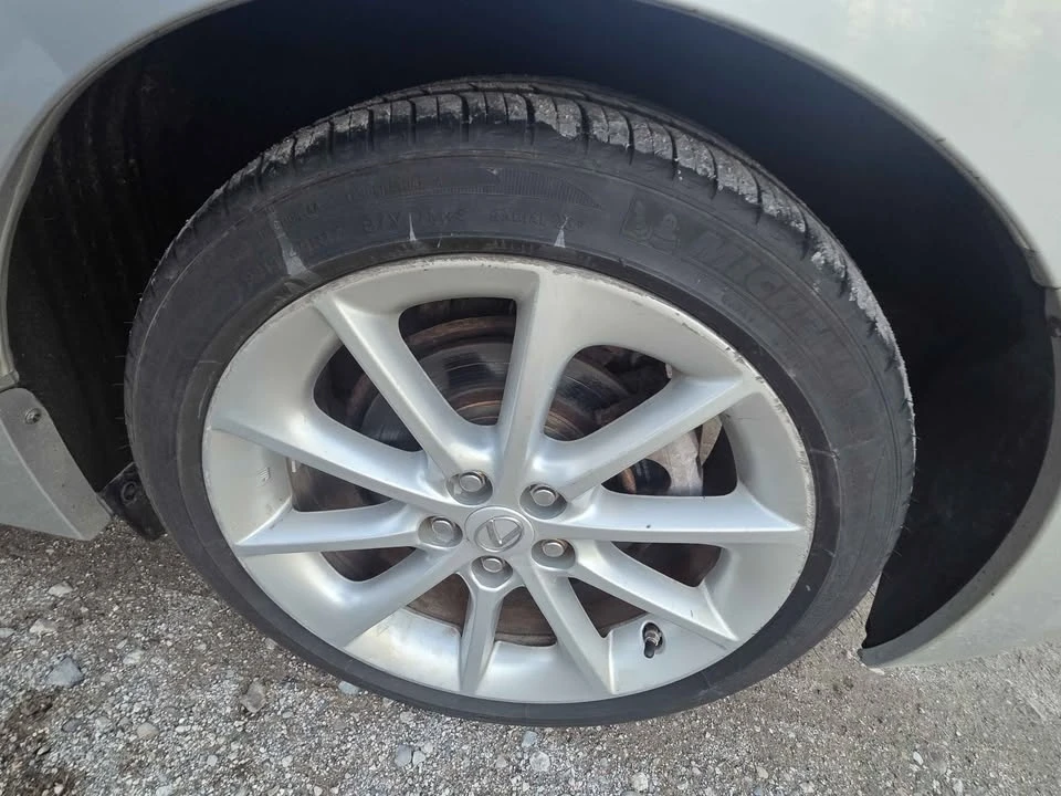 2011 Lexus CT - Image 9 of 10