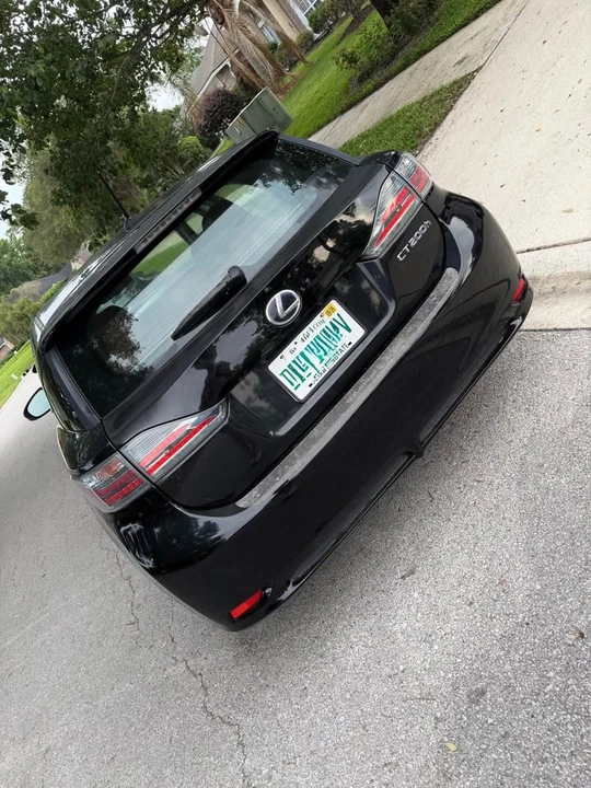 2011 Lexus CT - Image 2 of 5