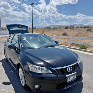 2011 Lexus CT 200h Premium Hatchback