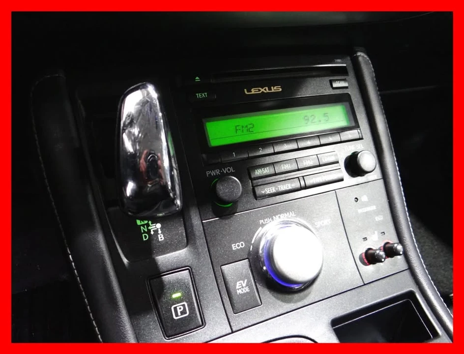 2011 Lexus CT - Image 15 of 20