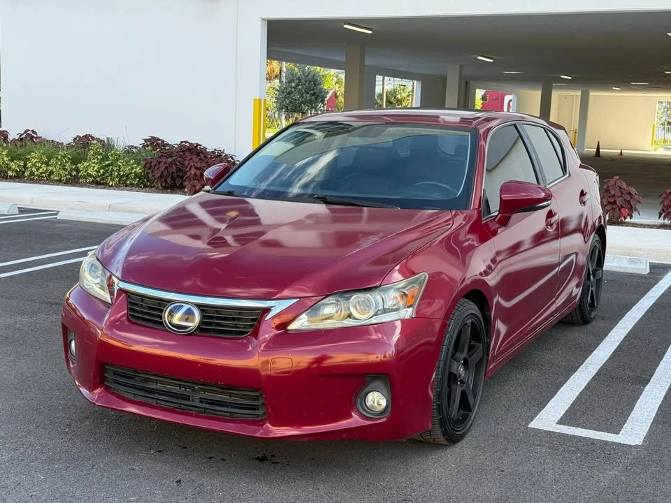 2011 Lexus CT - Image 13 of 14