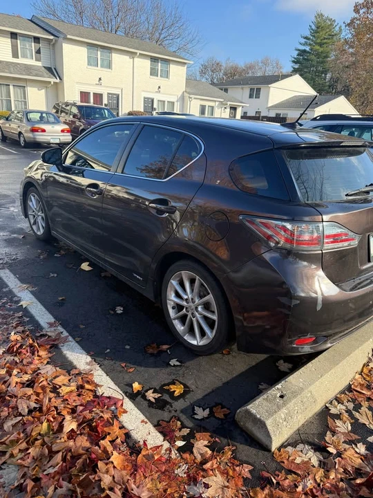 2011 Lexus CT - Image 3 of 10