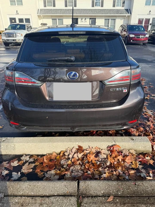 2011 Lexus CT - Image 4 of 10